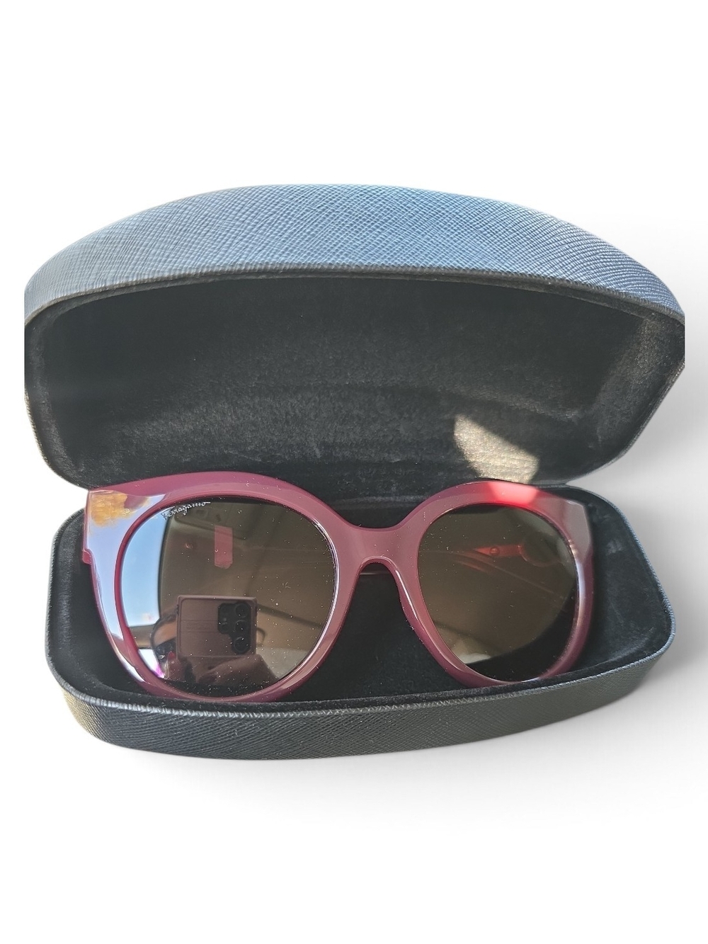 NWOT Women's Oversized Sunglasses in Burgundy - Salvatore Ferragamo - Picture 1 of 3